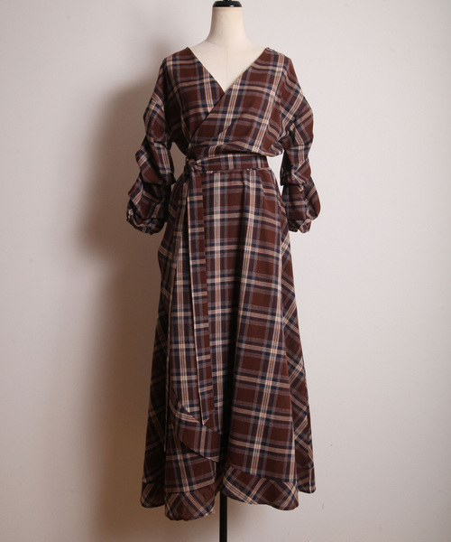 &. NOSTALGIA（アンドドットノスタルジア）の「チェック柄カシュクールマキシワンピース（ワンピース・レディース・ダークグリーン/ベージュ/ブラウン・FREE）」の22枚目の写真