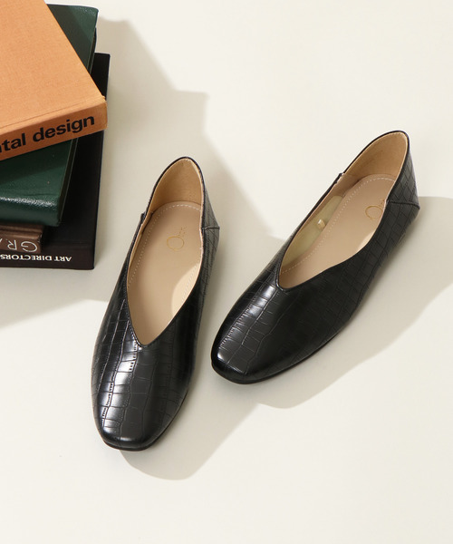 notch.(ノッチ)の「型押しバブーシュパンプス(パンプス・レディース・ブラック/ベージュ/キャメル・23cm/23.5cm/24.5cm/24.0cm)」の2枚目の写真