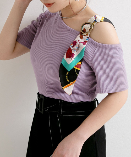 Newlyme（ニューリーミー）の「スカーフ付きワンショルリブトップス（Tシャツ/カットソー・レディース・ブラック/ベージュ/オフホワイト/パープル/ブルー系その他/ブルー/ブラック系その他/ベージュ系その他/ホワイト系その他・MEDIUM/LARGE/X-LARGE）」の9枚目の写真