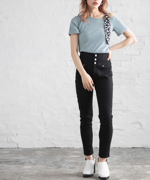 Newlyme（ニューリーミー）の「スカーフ付きワンショルリブトップス（Tシャツ/カットソー・レディース・ブラック/ベージュ/オフホワイト/パープル/ブルー系その他/ブルー/ブラック系その他/ベージュ系その他/ホワイト系その他・MEDIUM/LARGE/X-LARGE）」の18枚目の写真