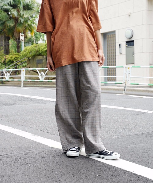 KANGOL(カンゴール)の「【KANGOL/カンゴール】チェックパンツ ワイドパンツ ストレートシルエット ワインポイントブランドロゴ(その他パンツ・レディース・ブラウン/ベージュ・MEDIUM/LARGE)」の4枚目の写真
