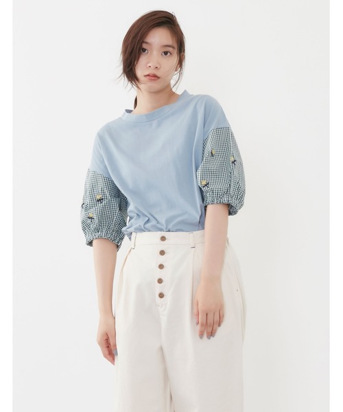 POU DOU DOU（プードゥドゥ）の「花刺繍スリーブトップス（Tシャツ/カットソー・レディース・ベージュ/オフホワイト/ブルー・3）」の3枚目の写真