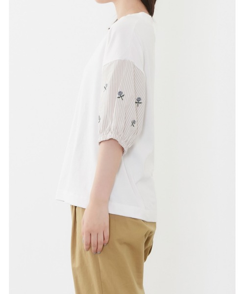 POU DOU DOU（プードゥドゥ）の「花刺繍スリーブトップス（Tシャツ/カットソー・レディース・ベージュ/オフホワイト/ブルー・3）」の8枚目の写真