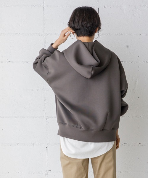 CIENA（シエナ）の「日本製　USAコットンラウンドヘムサイドスリットロンT（Tシャツ/カットソー・レディース・ブラック/チャコールグレー/オフホワイト/ベージュ・FREE）」の7枚目の写真