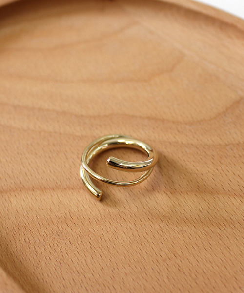 MODE ROBE（モードローブ）の「3連風クロスリング　デザインリング 12号（リング・レディース・シルバー/ゴールド・12号）」の9枚目の写真