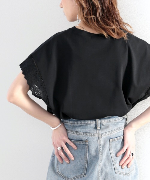 classicalelf（クラシカルエルフ）の「綿100％、光沢で上品に。大人が着る、袖レースプルオーバー（Tシャツ/カットソー・レディース・ホワイト/ブラック/ブルーグリーン/グレイッシュベージュ・MEDIUM/LARGE/X-LARGE/SMALL）」の18枚目の写真