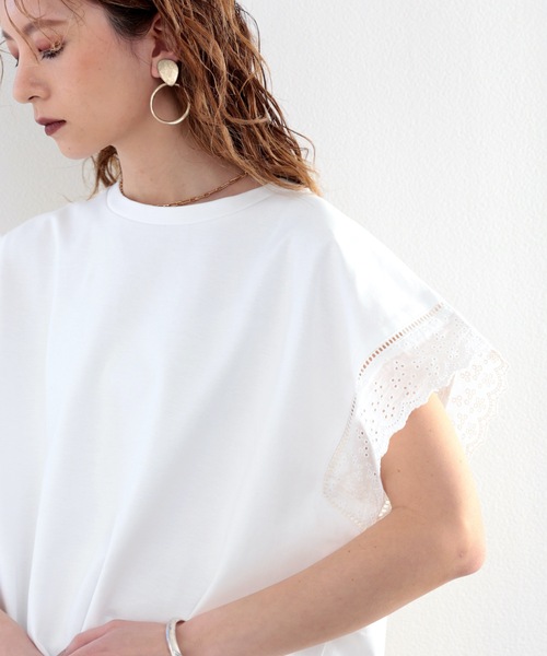 classicalelf（クラシカルエルフ）の「綿100％、光沢で上品に。大人が着る、袖レースプルオーバー（Tシャツ/カットソー・レディース・ホワイト/ブラック/ブルーグリーン/グレイッシュベージュ・MEDIUM/LARGE/X-LARGE/SMALL）」の19枚目の写真