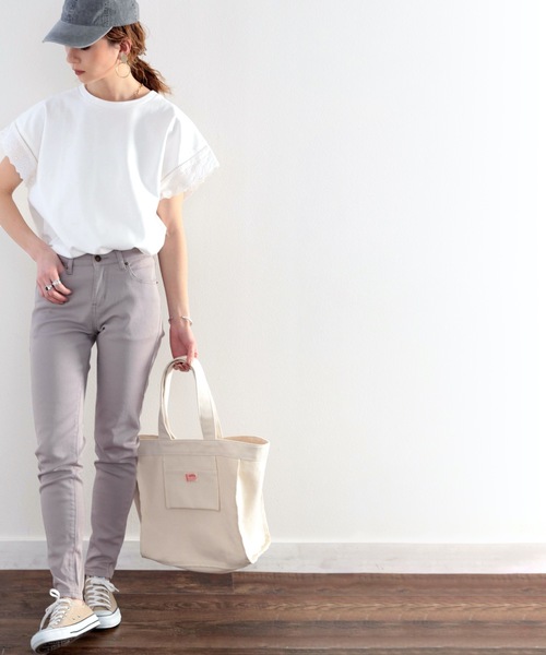 classicalelf（クラシカルエルフ）の「綿100％、光沢で上品に。大人が着る、袖レースプルオーバー（Tシャツ/カットソー・レディース・ホワイト/ブラック/ブルーグリーン/グレイッシュベージュ・MEDIUM/LARGE/X-LARGE/SMALL）」の12枚目の写真