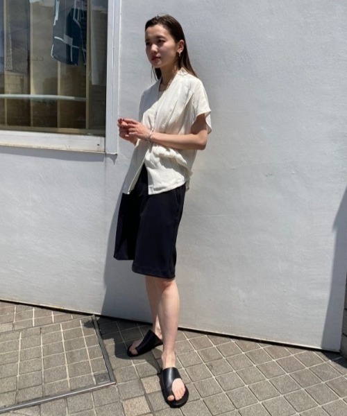 TODAYFUL（トゥデイフル）の「カーフスリーブタックシャツ