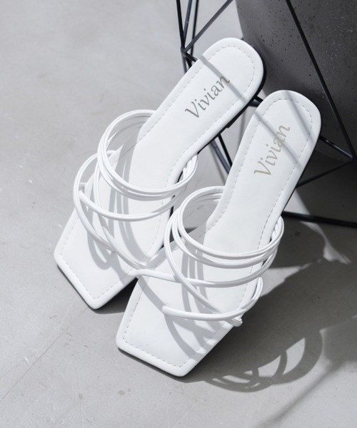 VIVIAN(ヴィヴィアン)の「スクエアトゥメニーナローストラップトングフラットサンダル(サンダル・レディース・ブラック/グリーン/パイソン/ホワイト/ダークブラウン/キャメル・L/M/S/LL)」の8枚目の写真