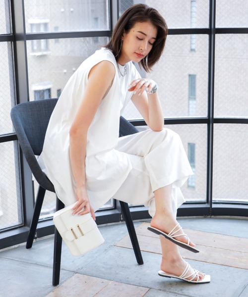 VIVIAN(ヴィヴィアン)の「スクエアトゥメニーナローストラップトングフラットサンダル(サンダル・レディース・ブラック/グリーン/パイソン/ホワイト/ダークブラウン/キャメル・L/M/S/LL)」の14枚目の写真