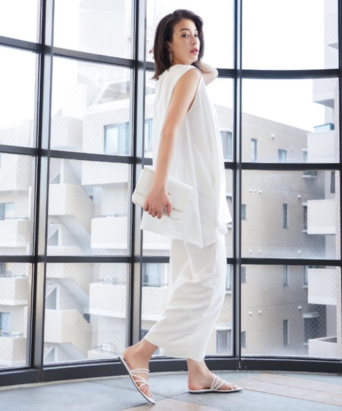 VIVIAN(ヴィヴィアン)の「スクエアトゥメニーナローストラップトングフラットサンダル(サンダル・レディース・ブラック/グリーン/パイソン/ホワイト/ダークブラウン/キャメル・L/M/S/LL)」の16枚目の写真