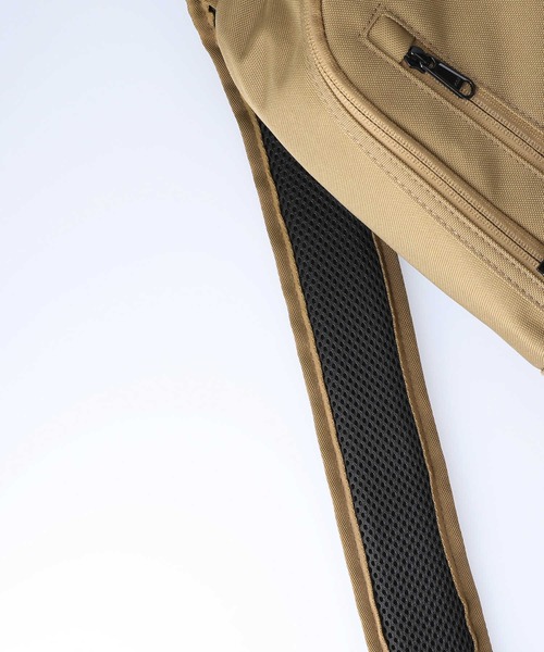 CAMP7（キャンプセブン）の「【CAMP7】スリングバッグ（ショルダーバッグ・メンズ・ブラック/ベージュ・フリー）」の7枚目の写真