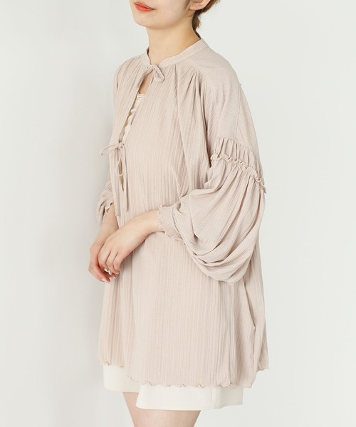 SLURR（スラ―）の「2wayシアーリブギャザーパフスリーブチュニック（チュニック・レディース・ブラック/オフホワイト/ピンクベージュ・FREE）」の3枚目の写真