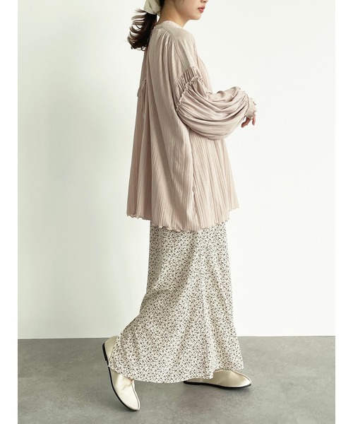 SLURR（スラ―）の「2wayシアーリブギャザーパフスリーブチュニック（チュニック・レディース・ブラック/オフホワイト/ピンクベージュ・FREE）」の5枚目の写真