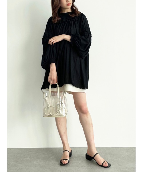 SLURR（スラ―）の「2wayシアーリブギャザーパフスリーブチュニック（チュニック・レディース・ブラック/オフホワイト/ピンクベージュ・FREE）」の11枚目の写真