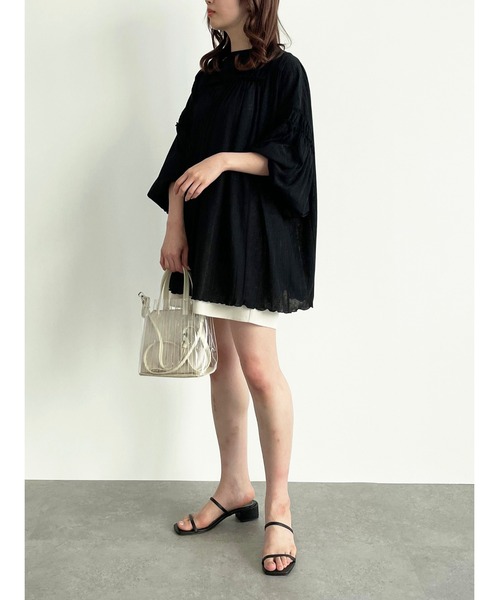 SLURR（スラ―）の「2wayシアーリブギャザーパフスリーブチュニック（チュニック・レディース・ブラック/オフホワイト/ピンクベージュ・FREE）」の13枚目の写真