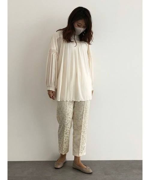 SLURR（スラ―）の「2wayシアーリブギャザーパフスリーブチュニック（チュニック・レディース・ブラック/オフホワイト/ピンクベージュ・FREE）」の16枚目の写真