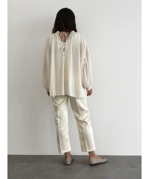 SLURR（スラ―）の「2wayシアーリブギャザーパフスリーブチュニック（チュニック・レディース・ブラック/オフホワイト/ピンクベージュ・FREE）」の17枚目の写真