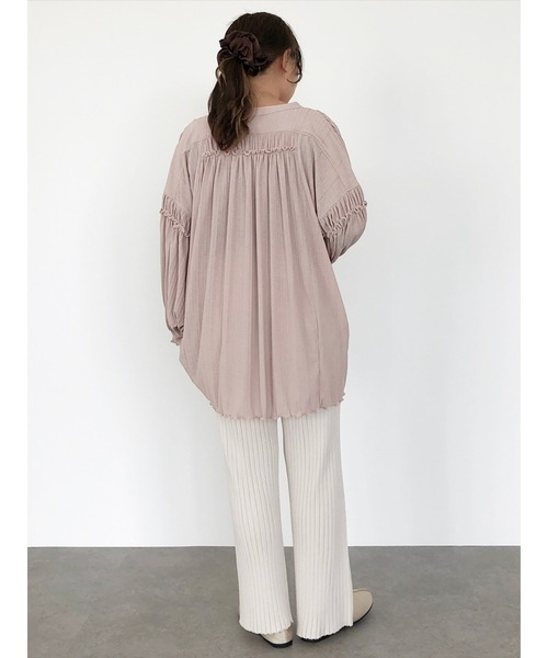 SLURR（スラ―）の「2wayシアーリブギャザーパフスリーブチュニック（チュニック・レディース・ブラック/オフホワイト/ピンクベージュ・FREE）」の19枚目の写真