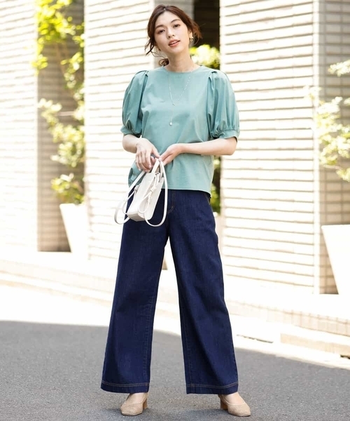 a.v.v(アーヴェヴェ)の「デニムワイドパンツ(デニムパンツ・レディース・アイボリー/ネイビー・42/40/34/38/36)」の4枚目の写真