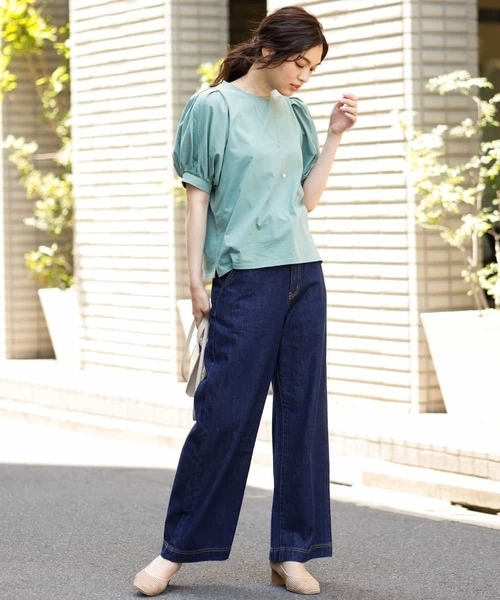 a.v.v(アーヴェヴェ)の「デニムワイドパンツ(デニムパンツ・レディース・アイボリー/ネイビー・42/40/34/38/36)」の5枚目の写真