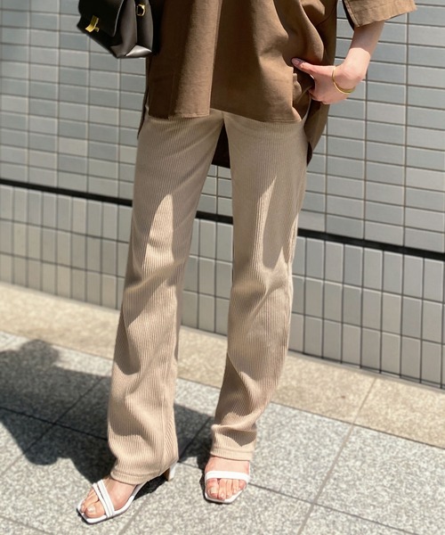 KOBE LETTUCE(コウベレタス)の「リブスリムストレートパンツ(その他パンツ・レディース・チャコール/ブラック/オレンジ/ベージュ・2/1)」の4枚目の写真