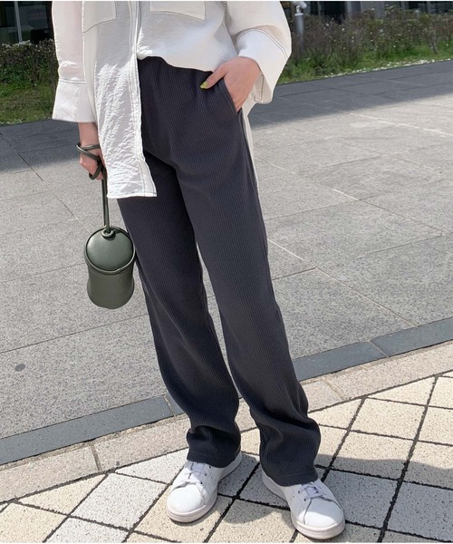 KOBE LETTUCE(コウベレタス)の「リブスリムストレートパンツ(その他パンツ・レディース・チャコール/ブラック/オレンジ/ベージュ・2/1)」の3枚目の写真