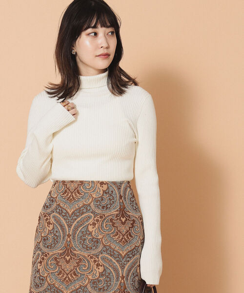 Ray BEAMS（レイビームス）の「Ray BEAMS / 14G リブタートル ニット（ニット/セーター・レディース・ブラック/オフホワイト/パープル系その他2/イエロー系その他5・ONE SIZE）」の6枚目の写真