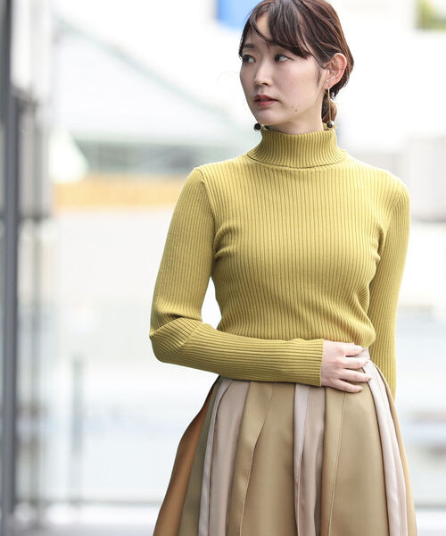 Ray BEAMS（レイビームス）の「Ray BEAMS / 14G リブタートル ニット（ニット/セーター・レディース・ブラック/オフホワイト/パープル系その他2/イエロー系その他5・ONE SIZE）」の17枚目の写真