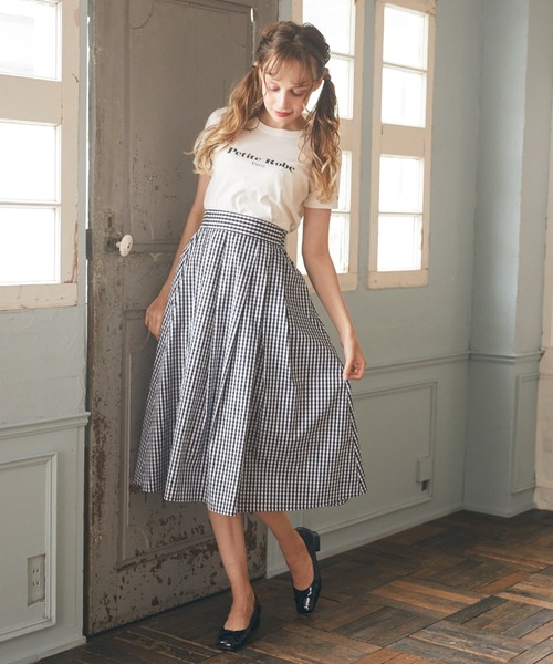 Maison de FLEUR（メゾンドフルール）の「ギンガムチェックボリュームスカート（スカート・レディース・ブラック/レッド/ネイビー・S/M）」の2枚目の写真