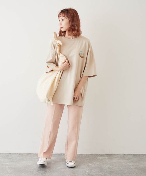 timecapsule（タイムカプセル）の「【timecapsule】「Oishi Gyunyu Nomitai」牛乳フルーツプリント半袖ビッグTシャツ（Tシャツ/カットソー・レディース・ホワイト/モカ/ベージュ系その他/ライトベージュ・FREE）」の11枚目の写真