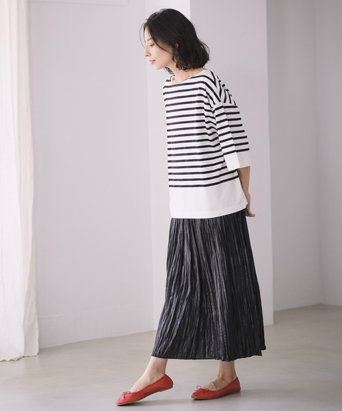 LEPSIM（レプシィム）の「光沢細プリーツスカート　953539（スカート・レディース・カーキ/ブラック/ピンクベージュ・FREE）」の4枚目の写真