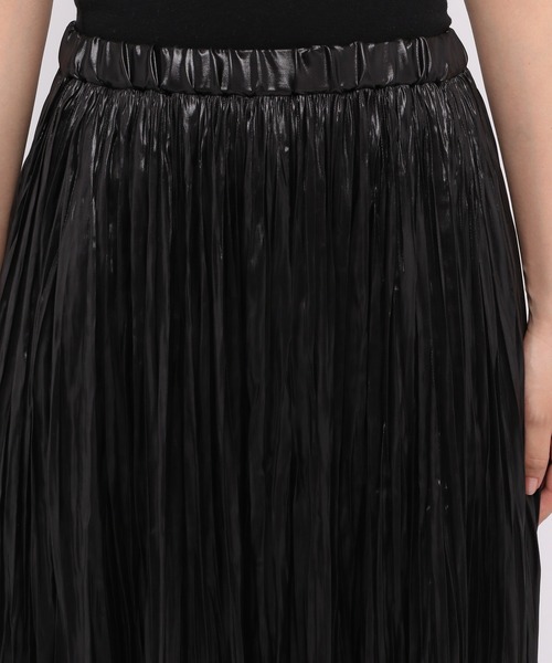 LEPSIM（レプシィム）の「光沢細プリーツスカート　953539（スカート・レディース・カーキ/ブラック/ピンクベージュ・FREE）」の10枚目の写真