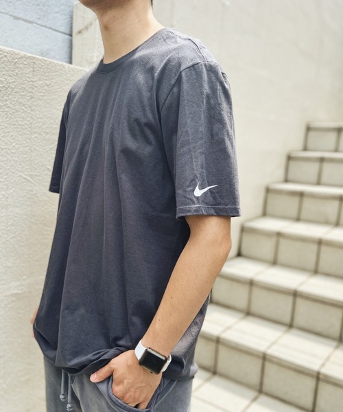 Niell(ニール)の「Nike ナイキ / ワンポイントTシャツ Core Cotton Tee(Tシャツ/カットソー・メンズ・ホワイト/ブラック/チャコール・L/XL/M)」の19枚目の写真
