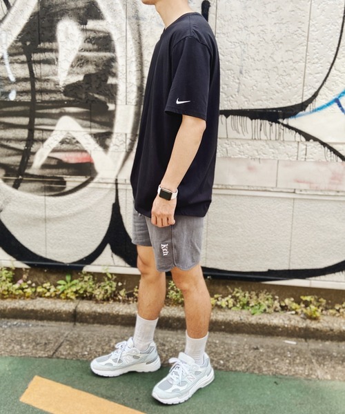 Niell(ニール)の「Nike ナイキ / ワンポイントTシャツ Core Cotton Tee(Tシャツ/カットソー・メンズ・ホワイト/ブラック/チャコール・L/XL/M)」の17枚目の写真