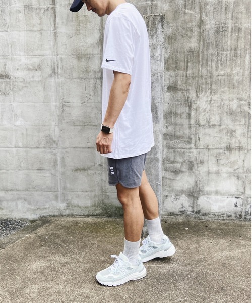 Niell(ニール)の「Nike ナイキ / ワンポイントTシャツ Core Cotton Tee(Tシャツ/カットソー・メンズ・ホワイト/ブラック/チャコール・L/XL/M)」の9枚目の写真