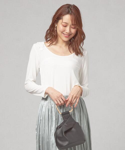 closet story(クローゼットストーリー)の「<closet story(クローゼットストーリー)>バックレース インナー カットソー(Tシャツ/カットソー・レディース・ホワイト/ブラック・FREE)」の1枚目の写真