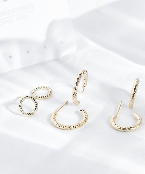 clarity blanc(クラリティーブラン)の「ポスト925シルバ-*ピアス 3点セット(ピアス(両耳用)・レディース・C/L/T/その他1/H/P/X/その他2/I/Q/Y/B/K/S/F/N/V/G/O/W/A/J/R/E/M/U/Z・FREE)」の2枚目の写真