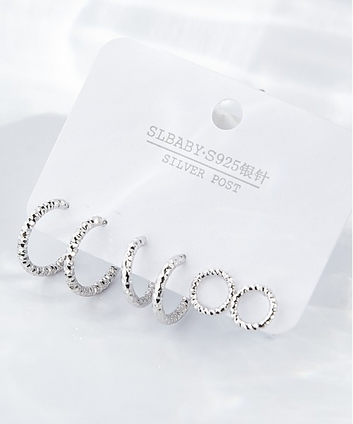 clarity blanc(クラリティーブラン)の「ポスト925シルバ-*ピアス 3点セット(ピアス(両耳用)・レディース・C/L/T/その他1/H/P/X/その他2/I/Q/Y/B/K/S/F/N/V/G/O/W/A/J/R/E/M/U/Z・FREE)」の3枚目の写真