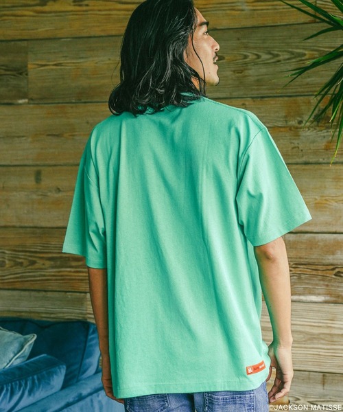 JACKSON MATISSE(ジャクソンマティス)の「【JACKSON MATISSE(ジャクソンマティス)×BAYFLOW】プリントTEE(Tシャツ/カットソー・メンズ・ホワイト/ベージュ/レッド/ブルー/ライトグリーン/チャコール・MEDIUM/LARGE)」の7枚目の写真