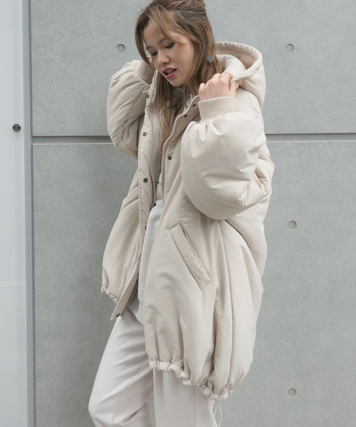 CORNERS(コーナーズ)の「中綿シャーリングモンスターパーカー(ダウンジャケット/コート・レディース・ベージュ/アイボリー/ブラック/カーキ・L/M)」の5枚目の写真