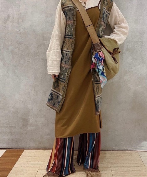 DuKKah（デュカ）の「Dukkah/【低身長向け】スリットキャミワンピース（ワンピース・レディース・マスタード/ブラック/アニマル・XS）」の19枚目の写真