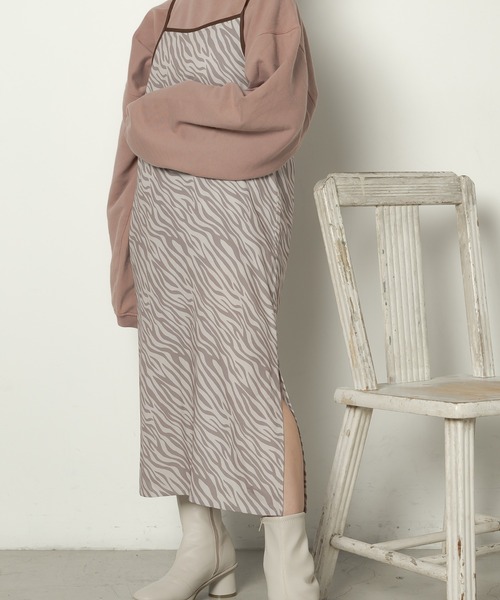 DuKKah（デュカ）の「Dukkah/【低身長向け】スリットキャミワンピース（ワンピース・レディース・マスタード/ブラック/アニマル・XS）」の21枚目の写真