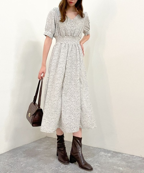 安心/国内発送【PHASE EIGHT】モノクロ◇花柄プリーツワンピース セール】 Cilla Floral Shirt Midi Dress （ロング・マキシ丈