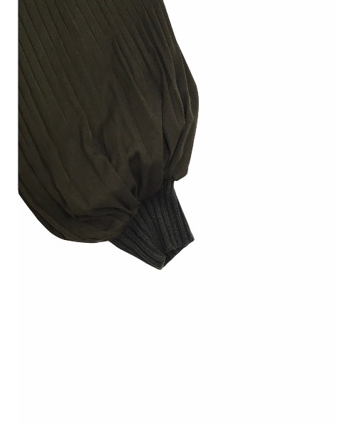 DOLLUPOOPS（ドールアップウップス）の「ニット×プリーツプルオーバー（ニット/セーター・レディース・ベージュ/カーキ/ブラック・38）」の7枚目の写真