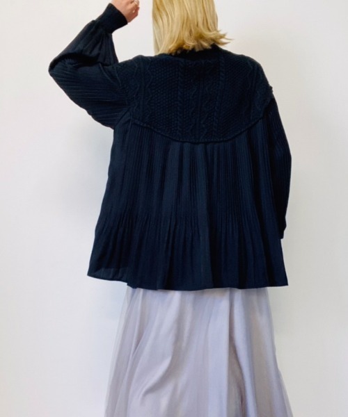 DOLLUPOOPS（ドールアップウップス）の「ニット×プリーツプルオーバー（ニット/セーター・レディース・ベージュ/カーキ/ブラック・38）」の11枚目の写真