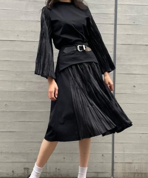 TOGA PULLA（トーガ　プルラ）の「TOGA PULLA Polyester taffeta jersey L/S TP12-JK281（シャツ/ブラウス・レディース・ブラック/オフホワイト/ネイビー・36）」の4枚目の写真