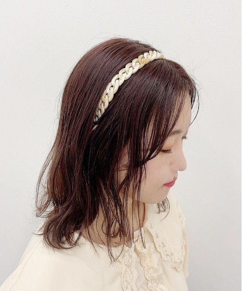 PairPair（ペアペア）の「アクリルツイストカチューシャ（カチューシャ・レディース・ベージュ/クリア・FREE）」の9枚目の写真