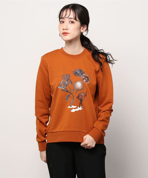 MAISON SCOTCH(メゾンスコッチ)の「クルーネック グラフィックスウェット【164926】(スウェット・レディース・ブラウン/ブラック・X-SMALL/SMALL)」の2枚目の写真